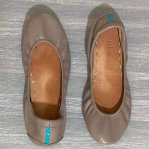TIEKS BY GAVRIELI TAN TAUPE LEATHER SLIP-ON BALLET FLATS  EUC SIZE 7